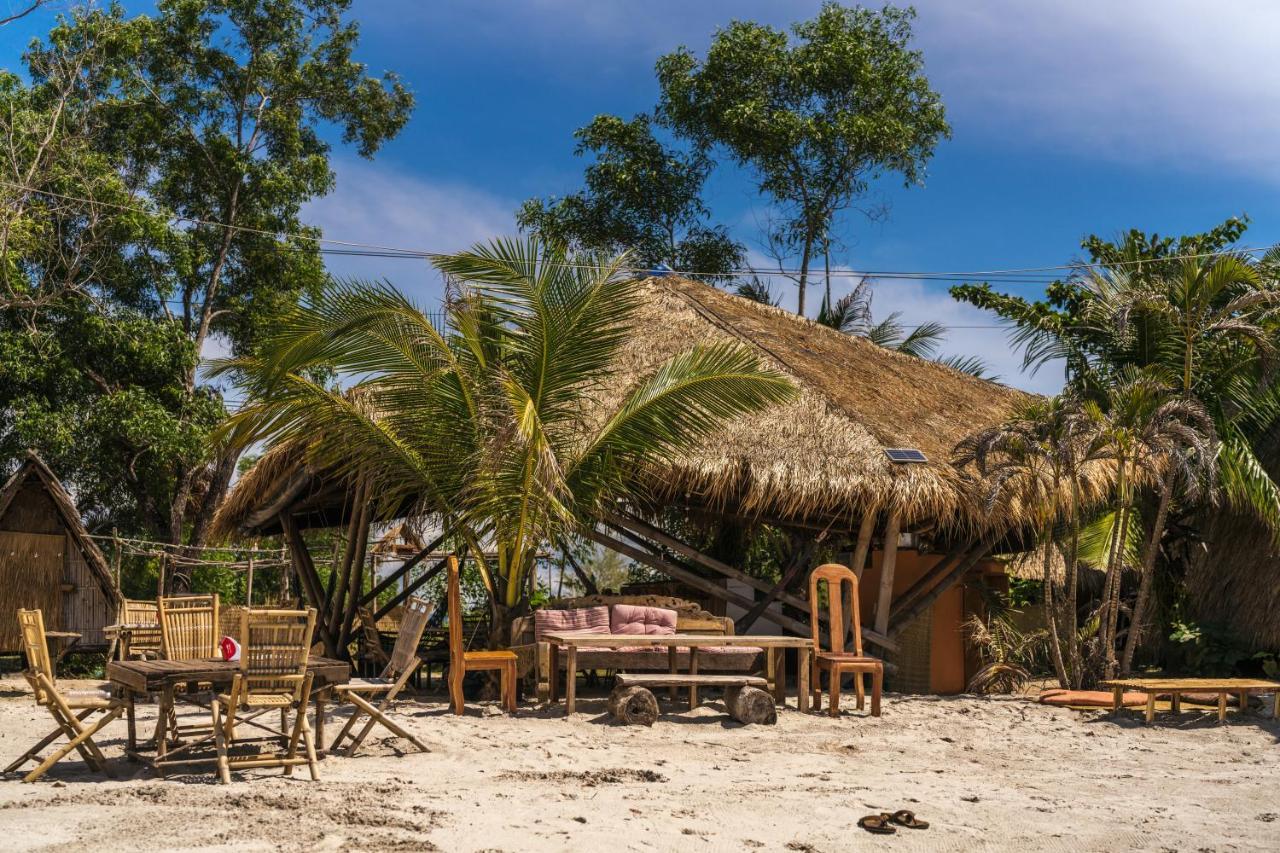 Young Wild And Free Koh Kong Exterior photo